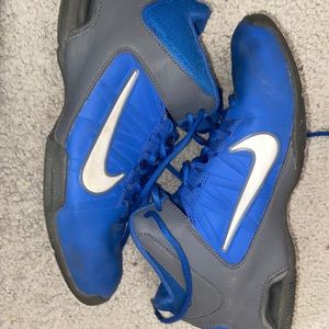 BLUE NIKE SNEAKERS GOOD CONDITION